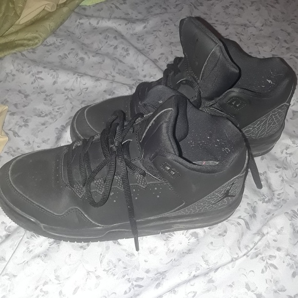 Sneakers - Picture 2 of 3